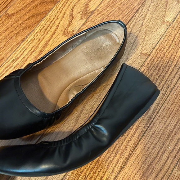 Target Universal Thread Black Ballet Flats 5.5 WIDE - Picture 5 of 9
